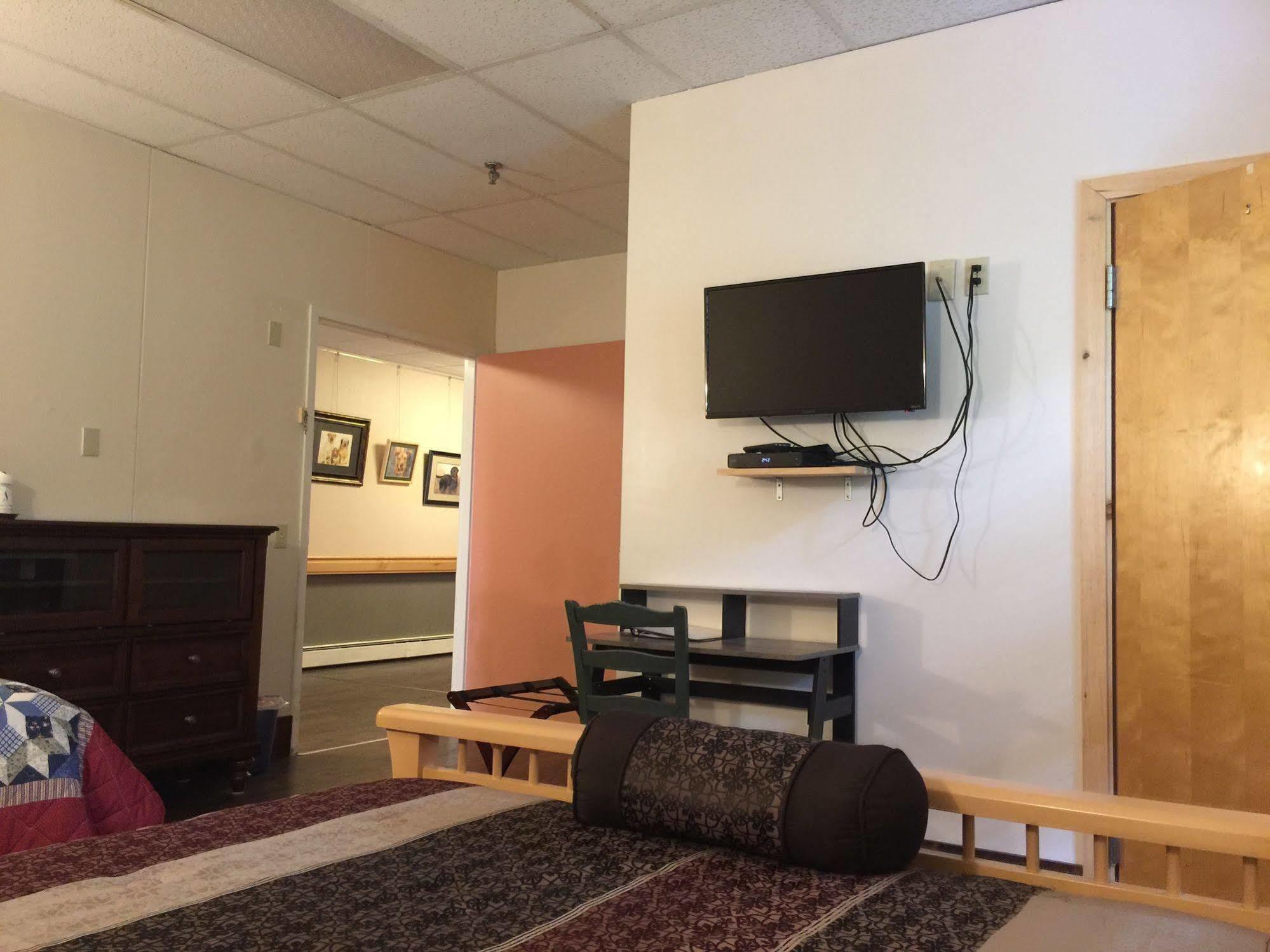 إلسورث The Sanctuary Inn And Art Gallery المظهر الخارجي الصورة